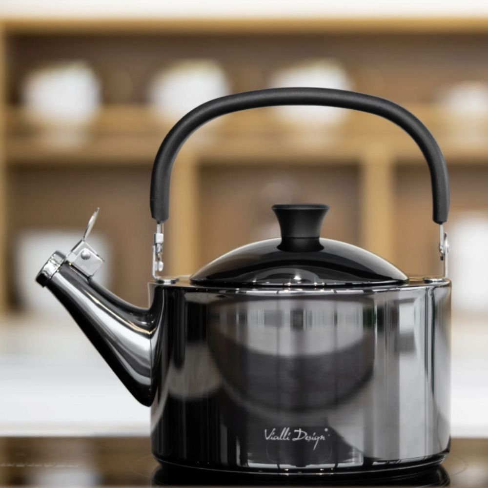 Vialli Design Diamante kanvica na čaj s píšťalkou, grafitová leštená oceľ 1,5 l
